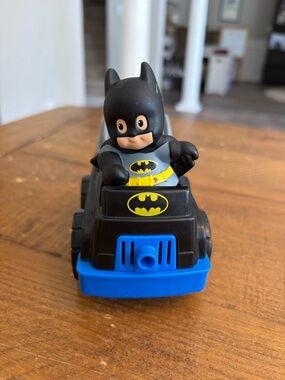 Fisher-Price Little People DC Super Friends Batman musical Batmobile as is Works